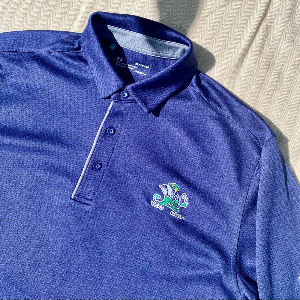 RARE Under Armour Heatgear Loose Fit Fighting Irish Notre Dame College Polo Shir